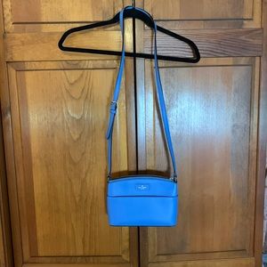 Kate spade cross body! Color blue. In great condition!!!